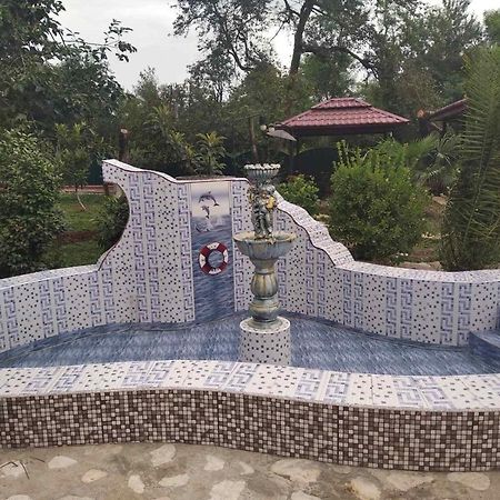 Guest House Danelia Martvili Bagian luar foto