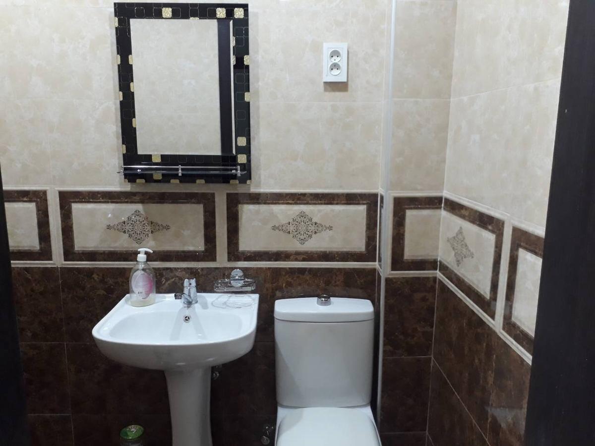 Guest House Danelia Martvili Bagian luar foto