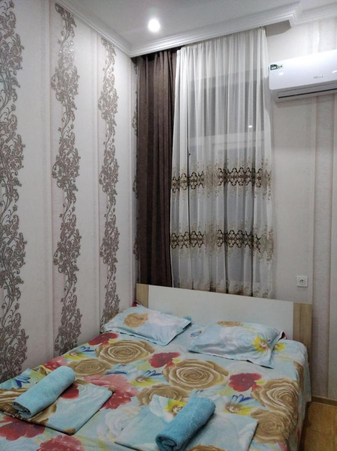 Guest House Danelia Martvili Bagian luar foto