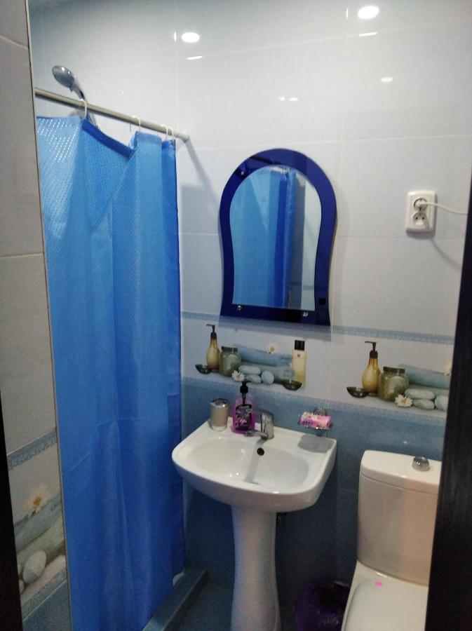 Guest House Danelia Martvili Bagian luar foto
